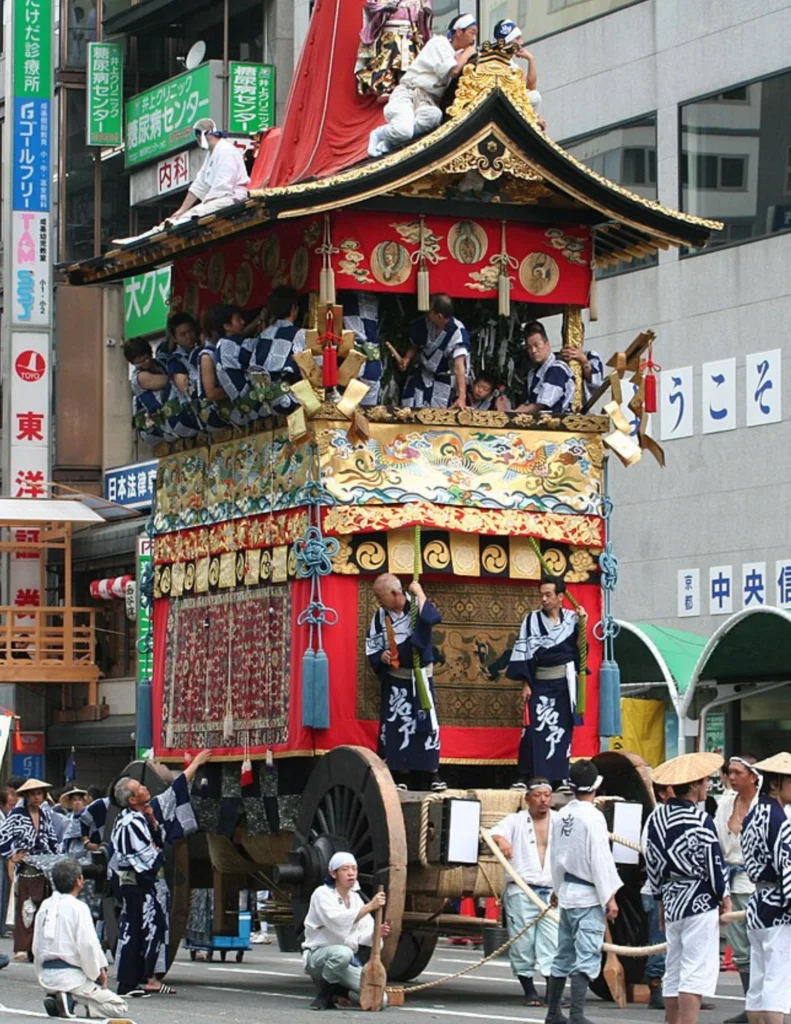 10 Summer Festivals Celebrating Art Around the World 3 4