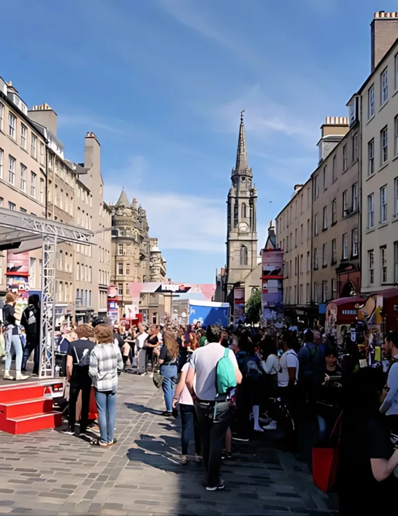 10 Summer Festivals Celebrating Art Around the World 4 4